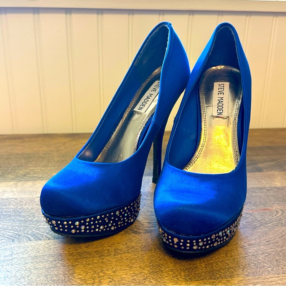 Steve Madden Royal Blue Satin High Heel Shoes with Rhinestones Size 7.5